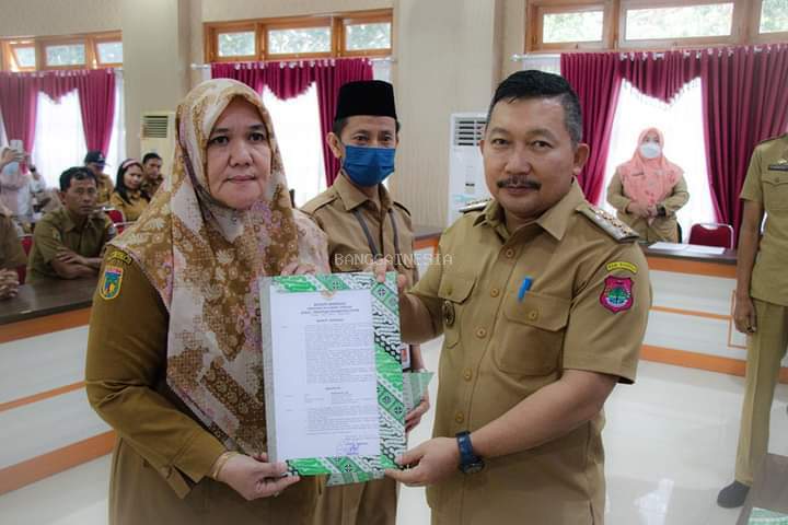 Lepas Dokter Anang, Bupati Amirudin Tunjuk Nurdjalal Sebagai Plt Kadis P2kb-p3a