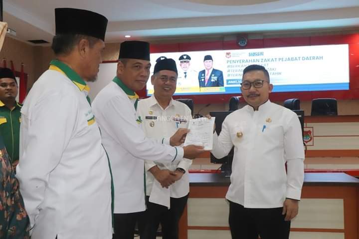 Pemkab Banggai Tunaikan Zakat Mal Melalui Baznas